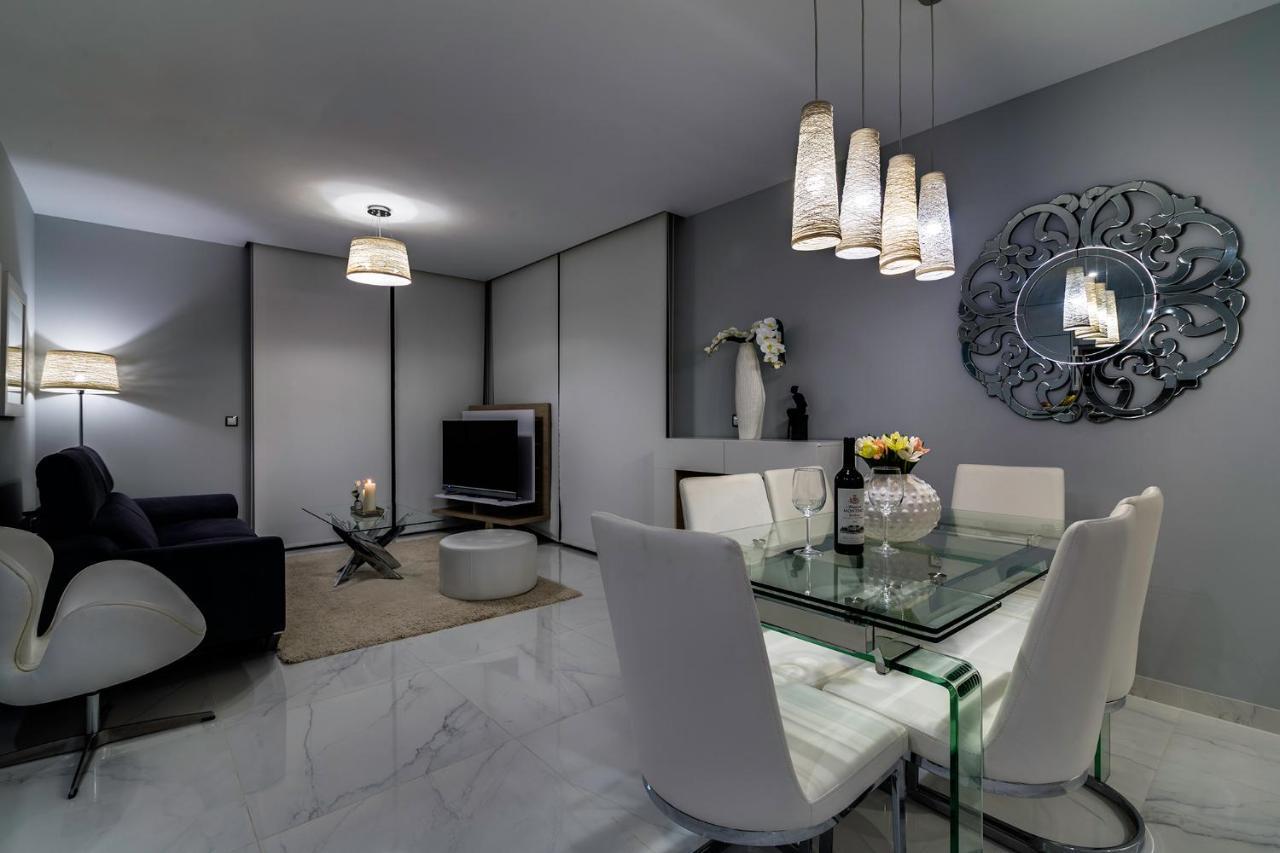 Infinity Sunny View Deluxe Apartment Ареналес дел Сол Екстериор снимка