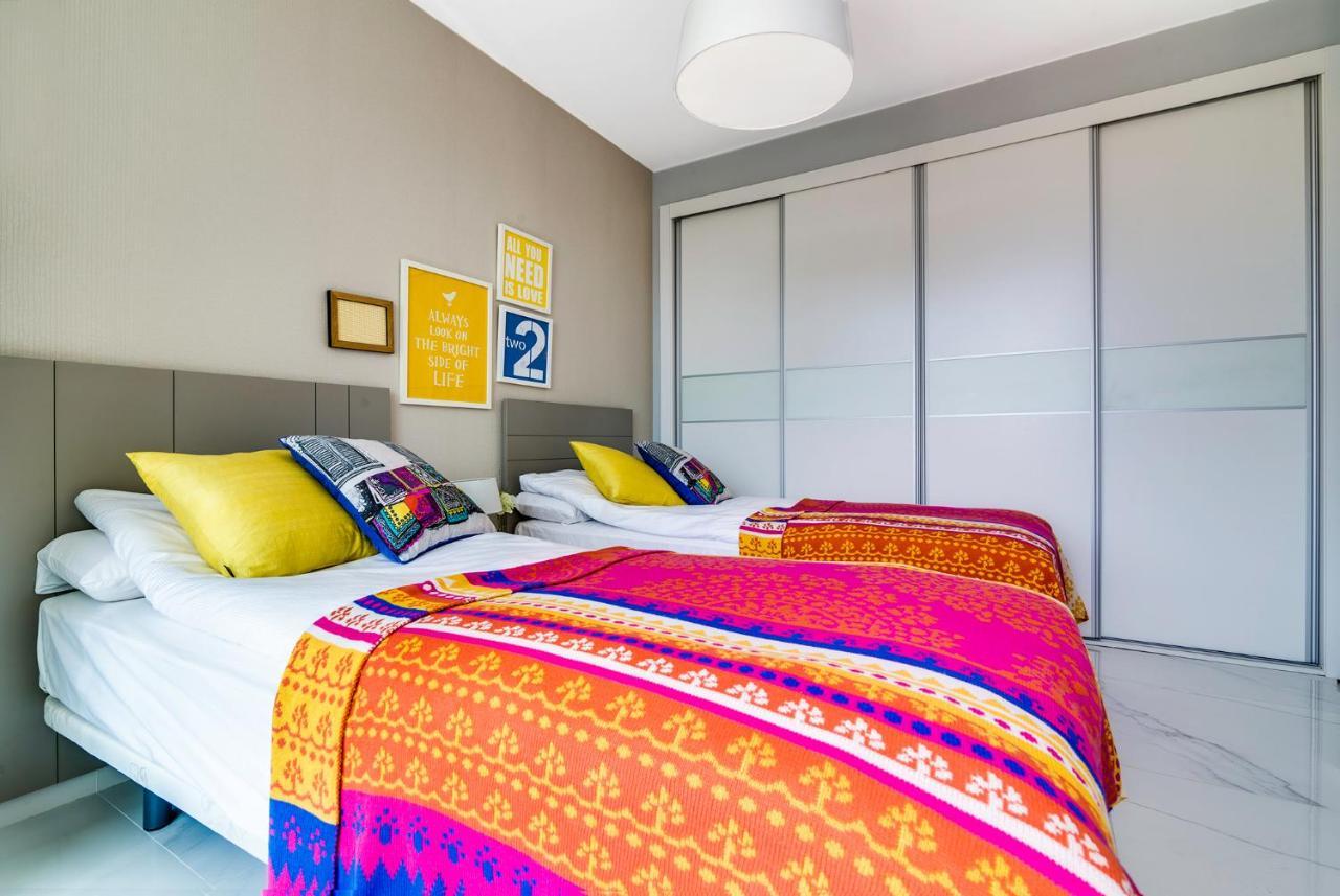 Infinity Sunny View Deluxe Apartment Ареналес дел Сол Екстериор снимка